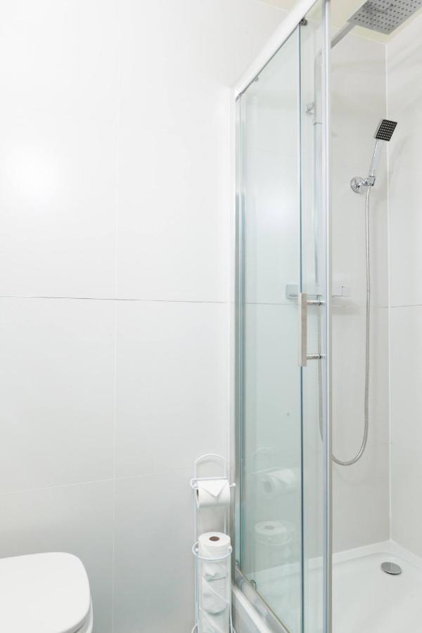 Three Bedroom By Beautiful Park Apartamento